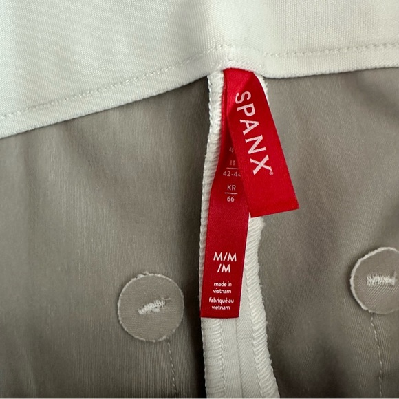 Spanx Pants Womens Size M Kick Flare Classic White - Picture 6 of 11